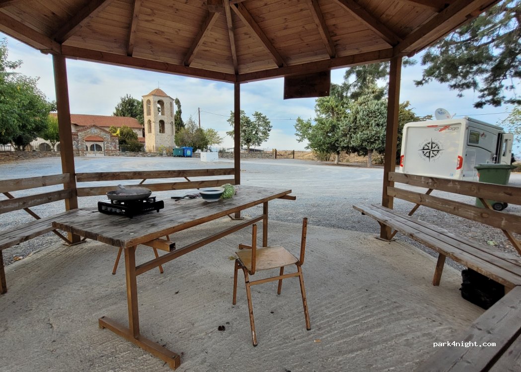 (415 00)  - Ethniki Odos Lamias Larisas — foto 3