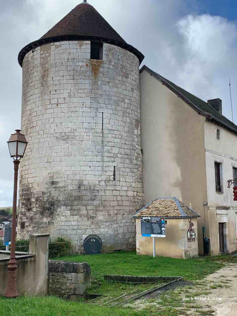 (55130) Gondrecourt-le-Château - 5 Rue du Pilori — foto 3