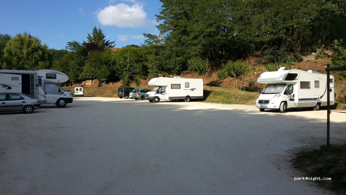 (24220) Beynac-et-Cazenac - Unnamed Road — foto