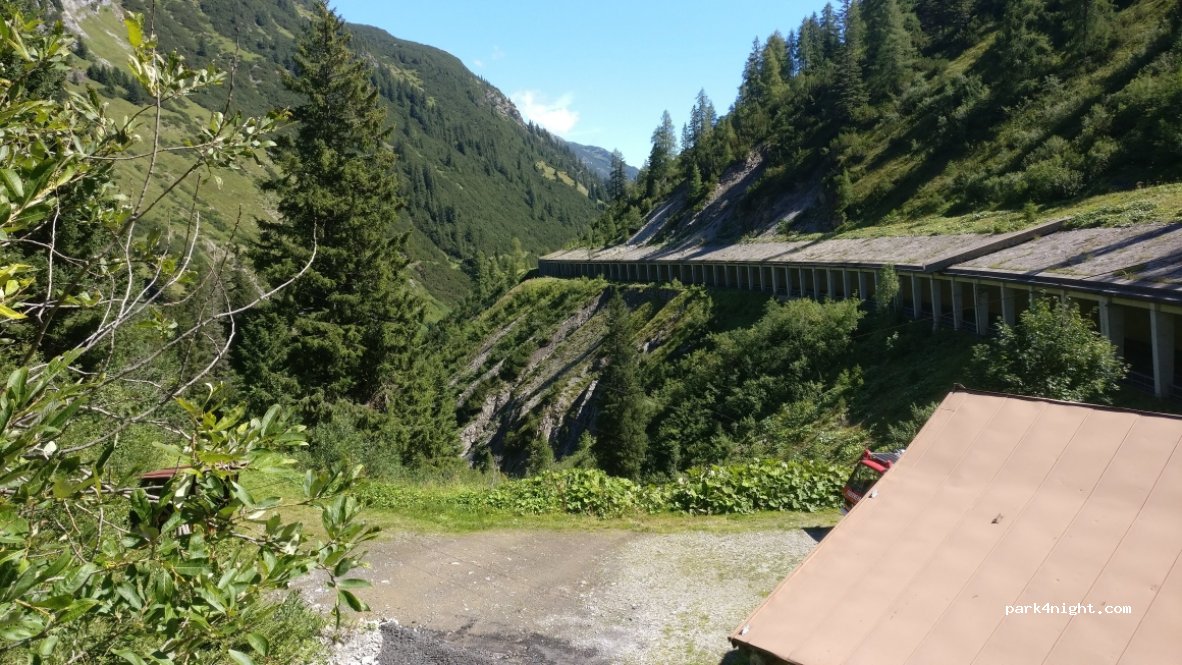 (6767) Warth - Holzbodentunnel — foto