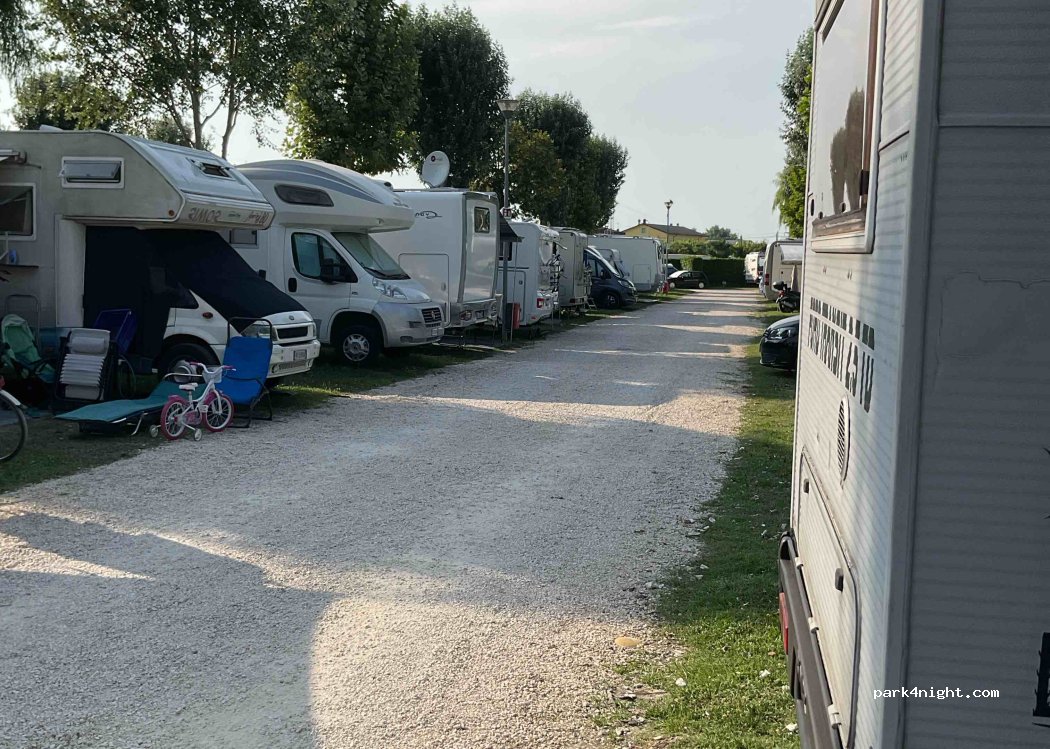 (30016) Lido di Jesolo - 13 Viale Oriente — foto 4
