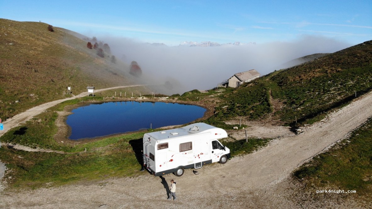 (31049) Pianezze - Unnamed Road — foto
