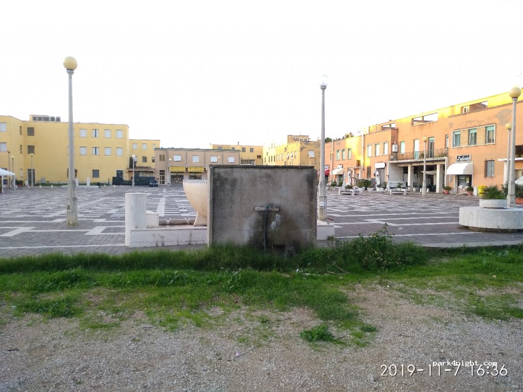(04016) Sabaudia - 14 Via Dante Alighieri — foto