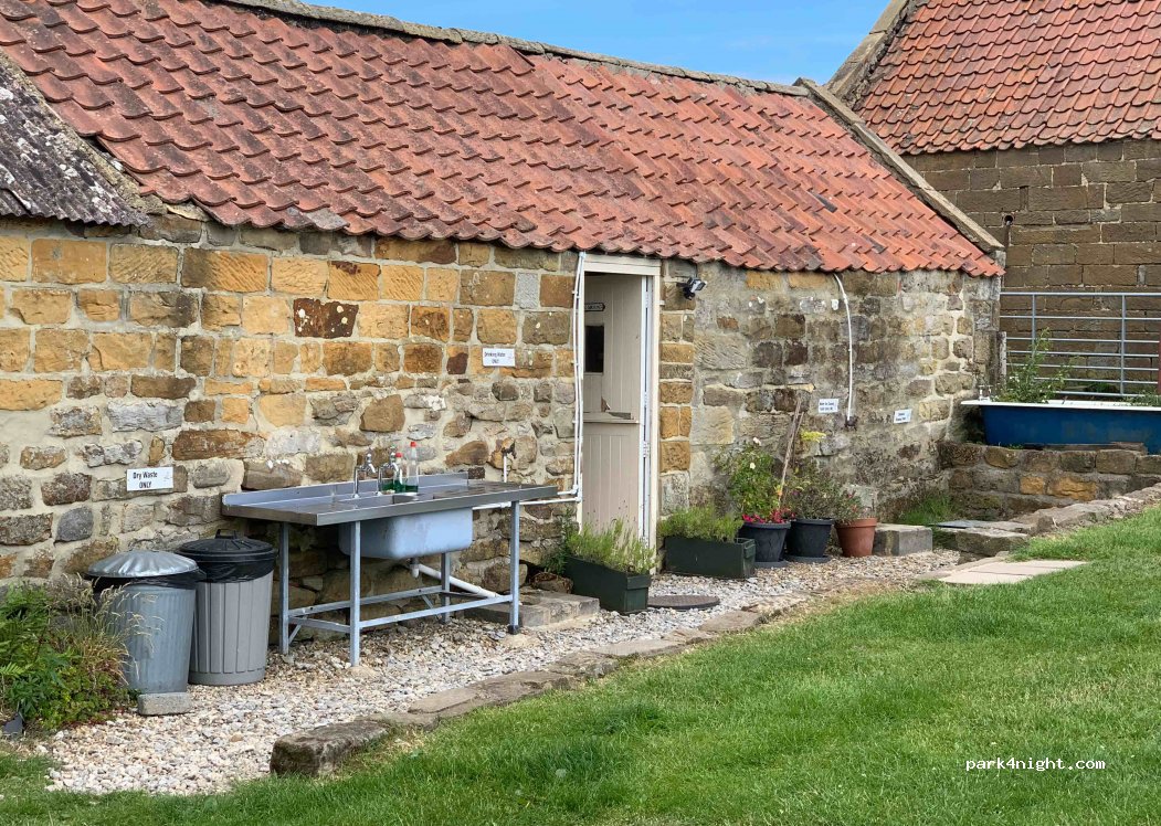 Lawnsgate Farm — foto