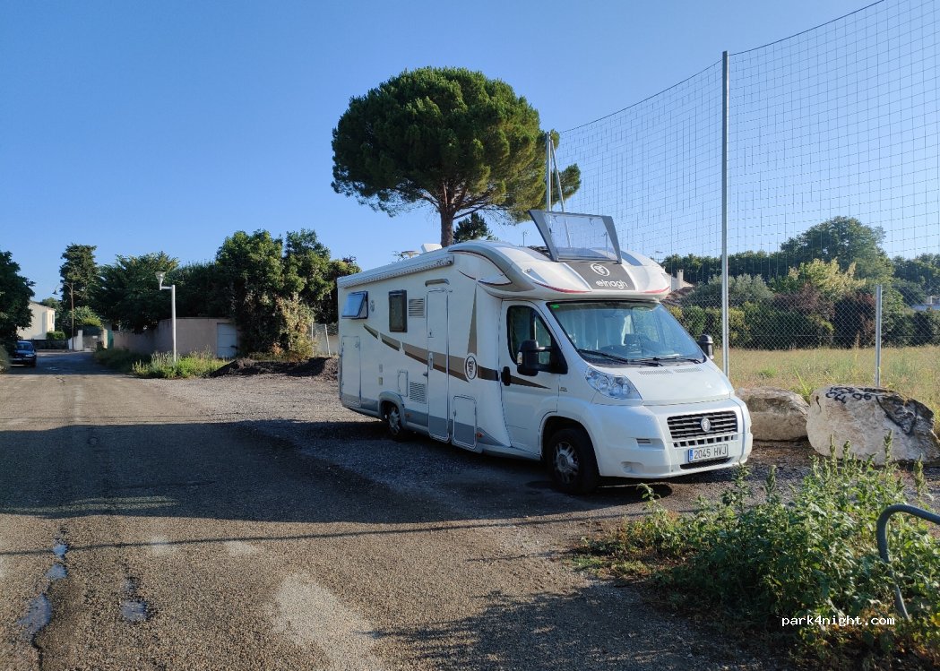 (30620) Bernis - 17 Rue du Tambour — foto