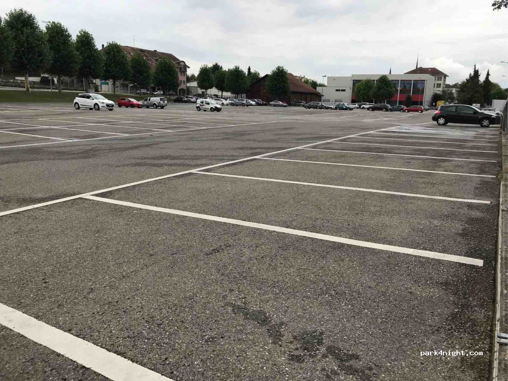 (1530) Payerne - Place des Tireurs — foto