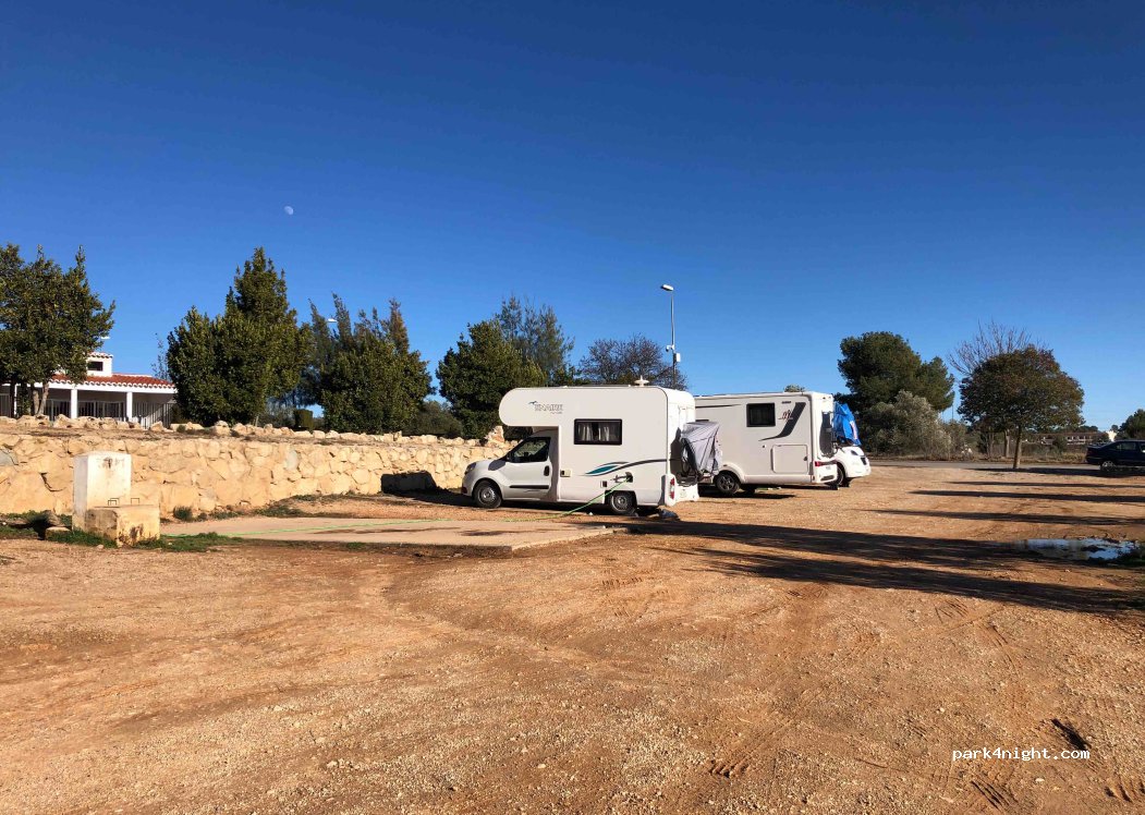 (46340) Requena - 5 Calle Cuatro Caminos — foto 4