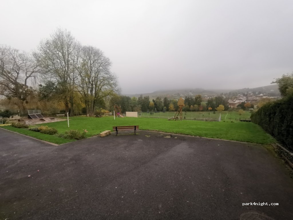 (51210) Le Breuil - 1 Place Saint-Martin — foto 2