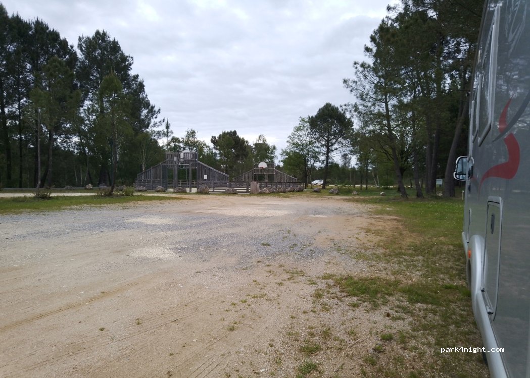 (17210) Montlieu-la-Garde - D730 — foto 3