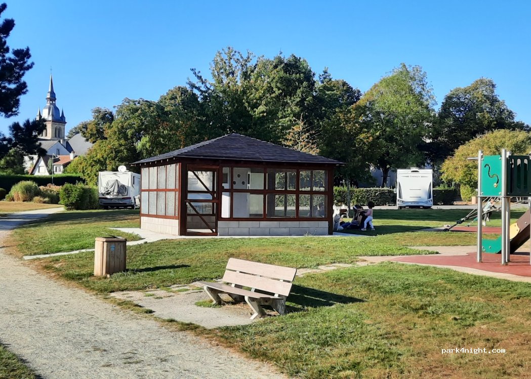 (35290) Saint-Méen-le-Grand - rue de gaël — foto 3