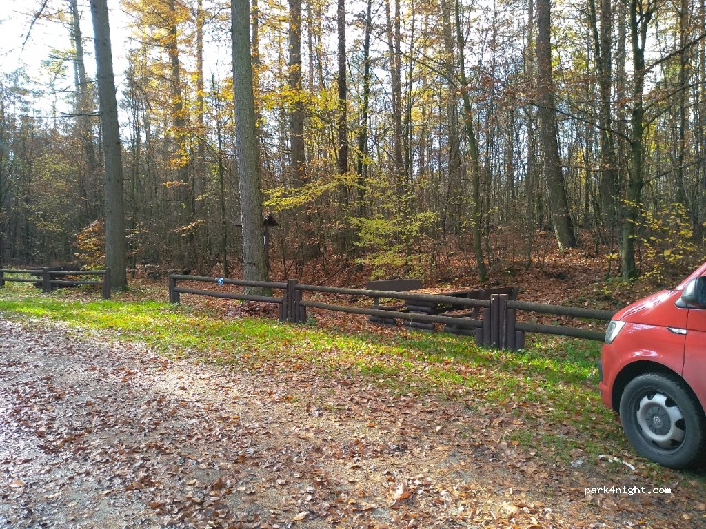 (84-223) Linia - Unnamed Road — foto