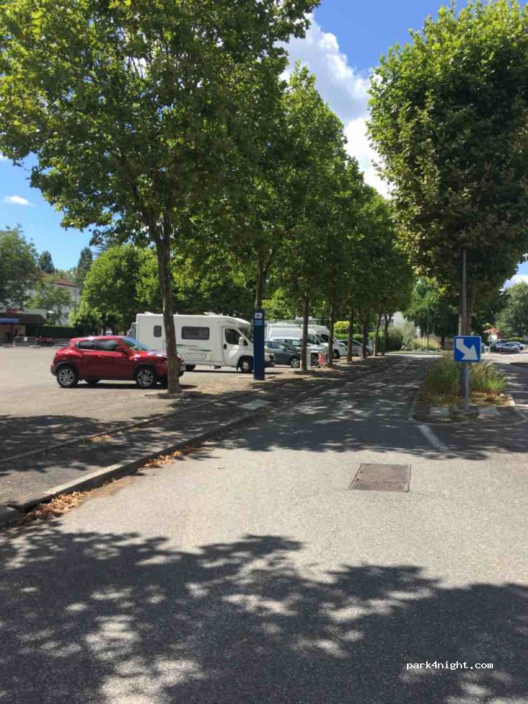 (64270) Salies-de-Béarn - 28 Place du Bignot — foto 3