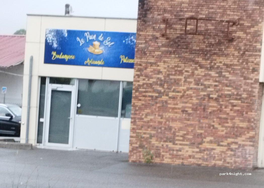 (64270) Salies-de-Béarn - 28 Place du Bignot — foto 4