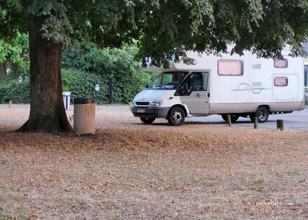 (27740) Poses - 1 Place de la République — foto 4