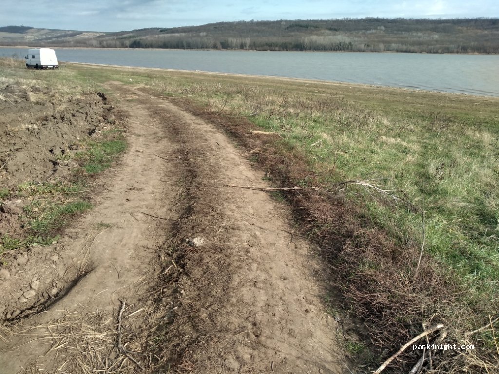 (737479) Șerbotești - Unnamed Road — foto