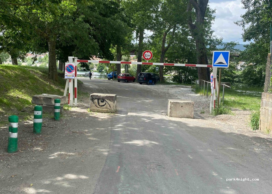 (12100) Millau - D809 — foto 3