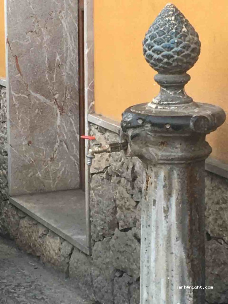 (95011) Calatabiano - 53 Via Roma — foto