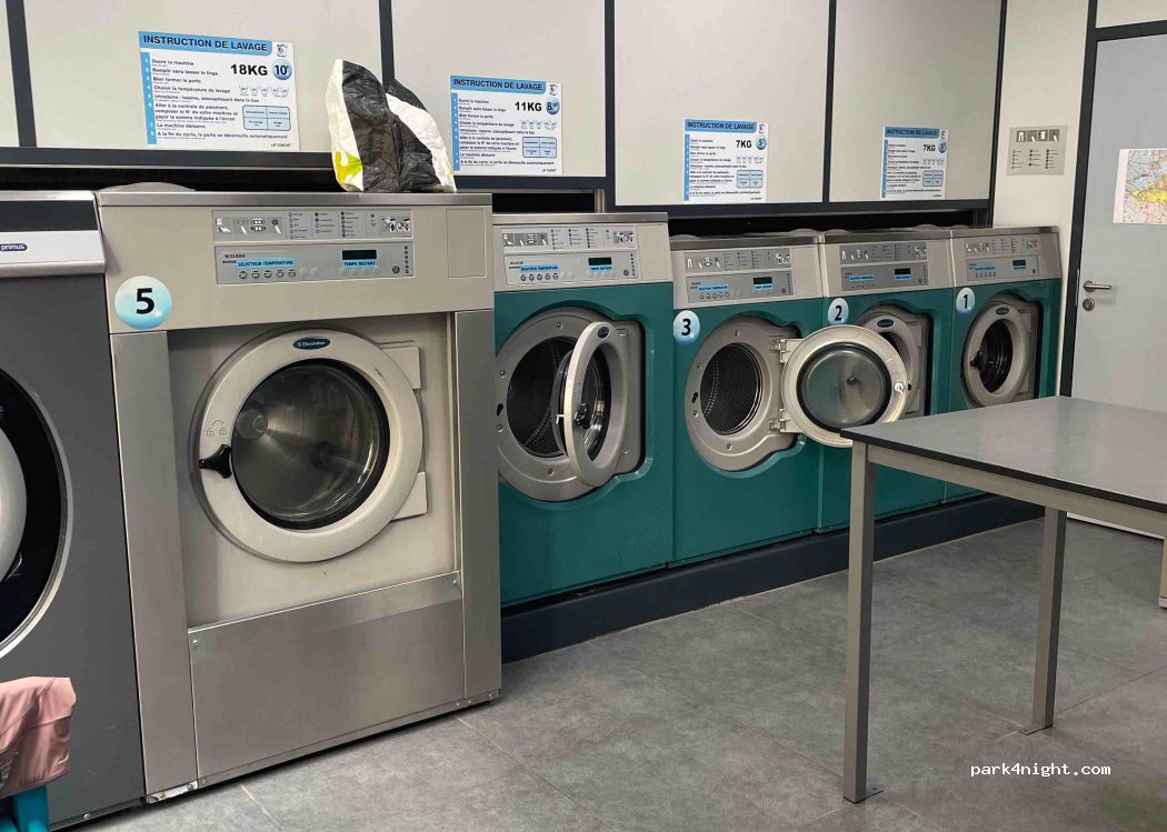 (74000) Annecy - 1 Rue de la Gare — foto 3