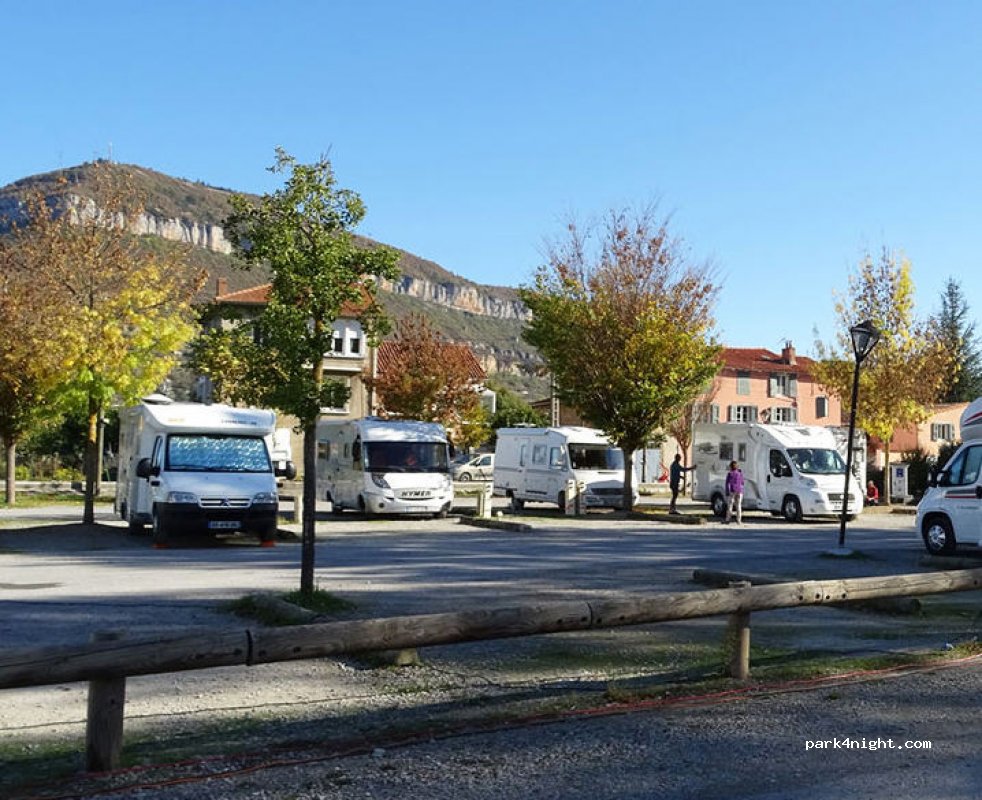 (12100) Millau - 18-22 Rue de la Saunerie — foto