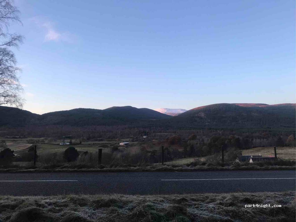 (AB35 5SJ) Ballater - B976 — foto