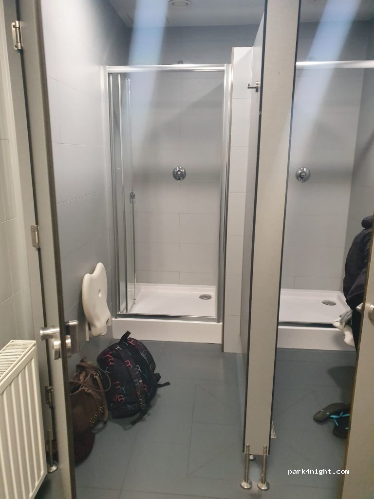 (31-154) Kraków - 5a Pawia — foto 2