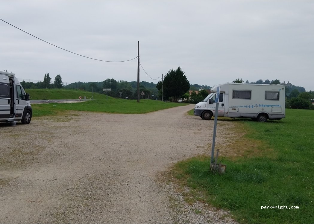 (33420) Saint-Jean-de-Blaignac - 10 Rue du Vieux Port — foto 2