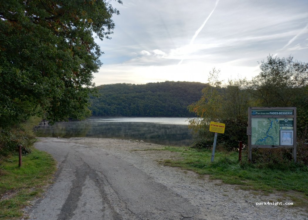 (63640) Saint-Priest-des-Champs - D62 — foto