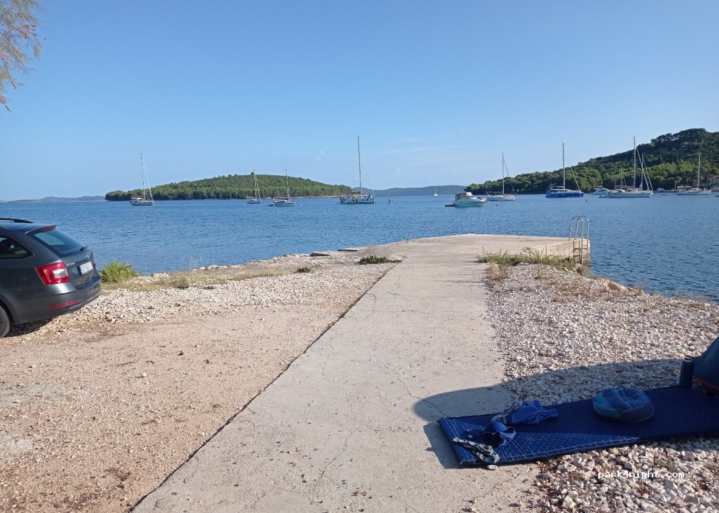 (23285) Brbinj - Unnamed Road — foto