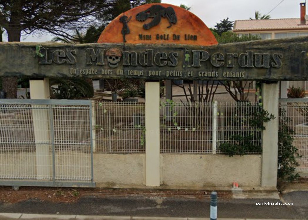Aire camping-car Mini Golf du Lion — foto