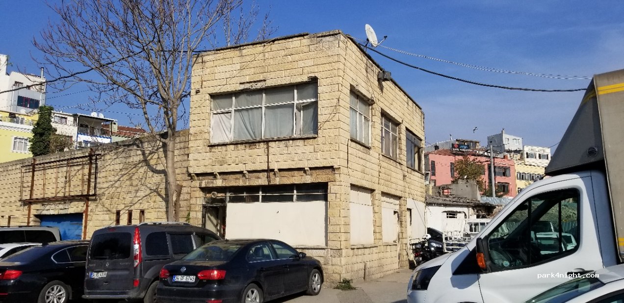 (34130) İstanbul - 5 İskele Meydanı Sokak — foto