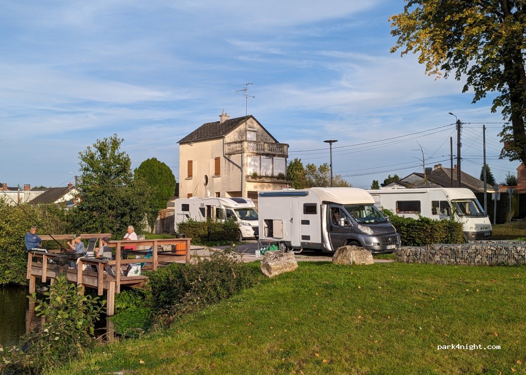 (59550) Landrecies - 2-6 Rue des Nerviens — foto 3