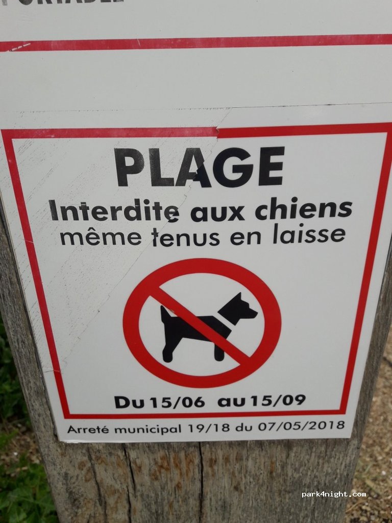 (22490) Langrolay-sur-Rance - Unnamed Road — foto