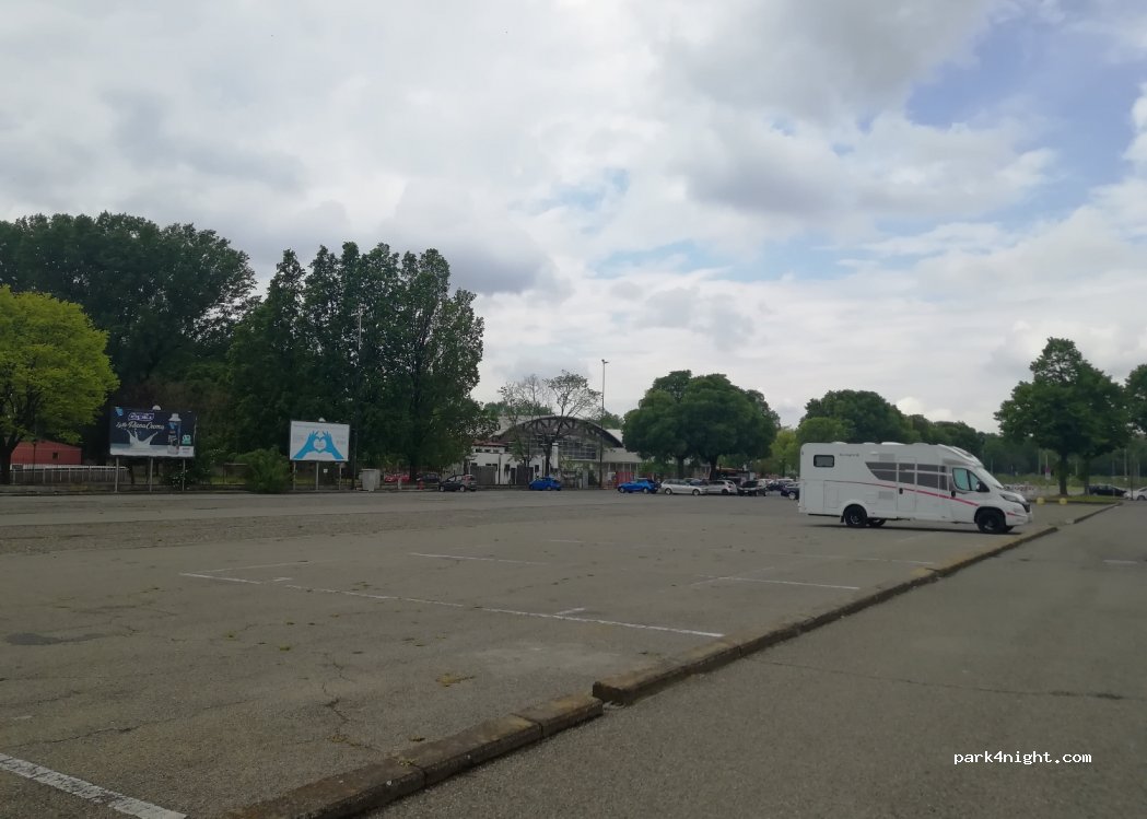 (26100) Cremona - 2/e Piazzale Atleti Azzurri D'Italia — foto 3