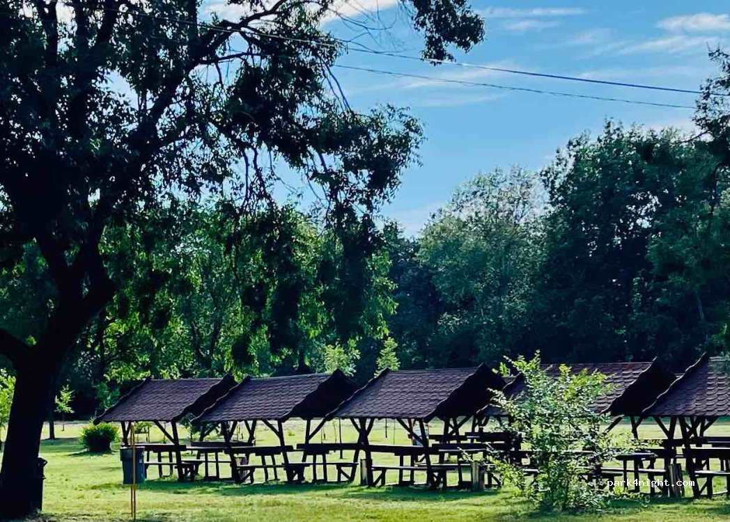 Camping municipal Sziksósfürdő — foto 2