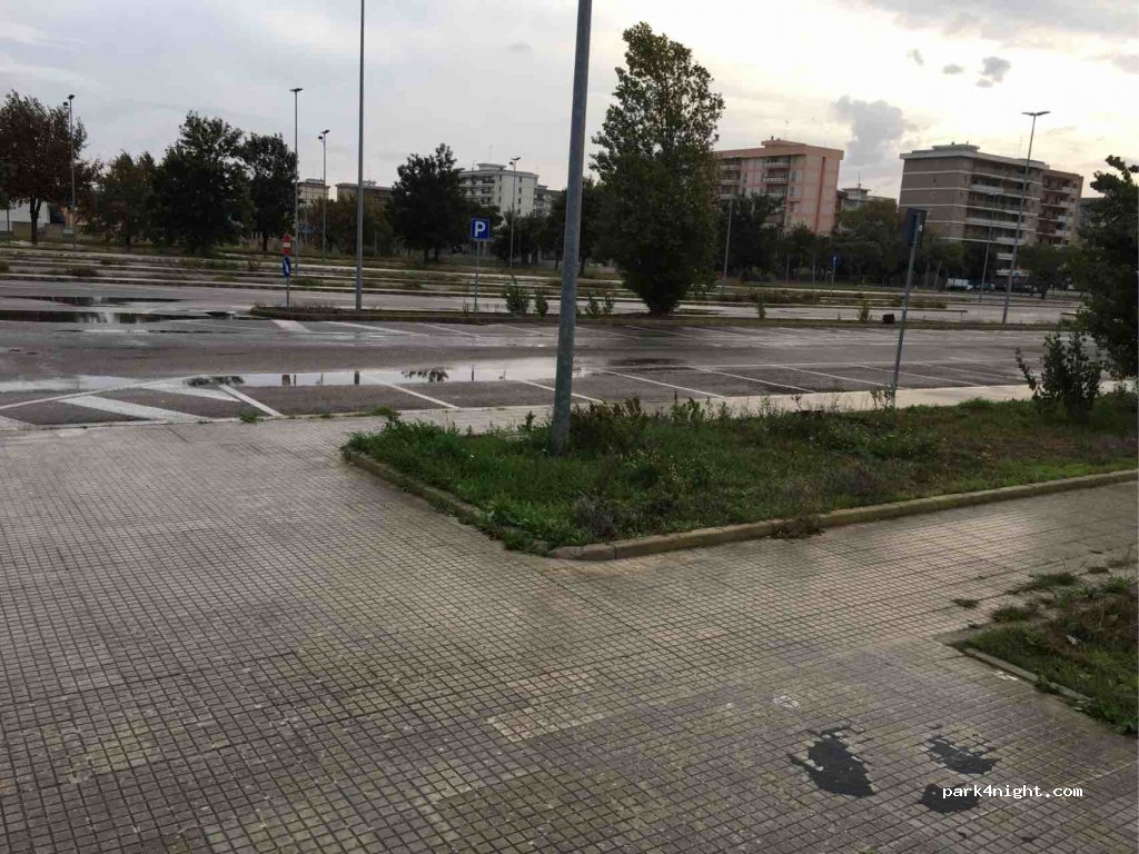 (73100) Lecce - 37 Via Marco Biagi — foto