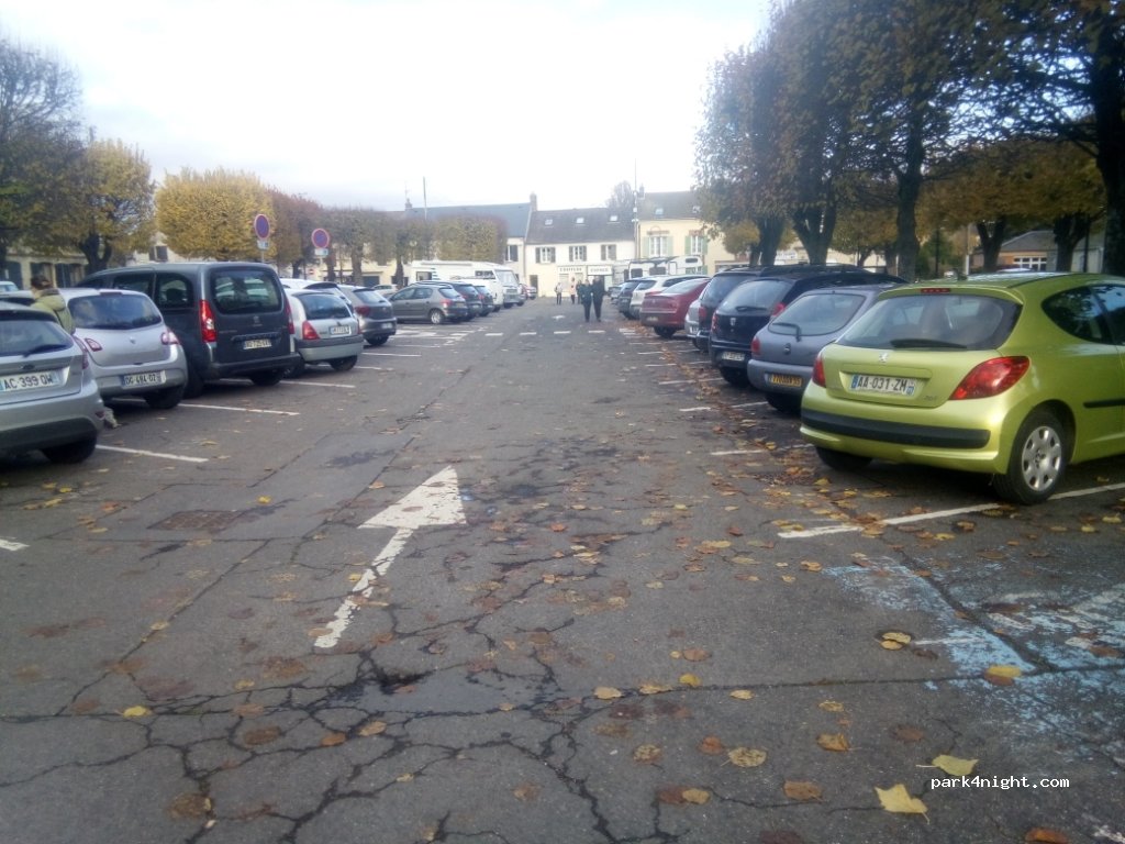(60230) Chambly - 22 Place Charles de Gaulle — foto 2
