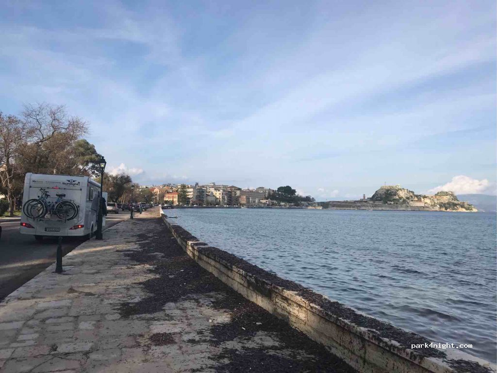 (491 00) Kerkira - 3 Πάροδος 1η Μητροπολίτου Αθανασίου — foto 2