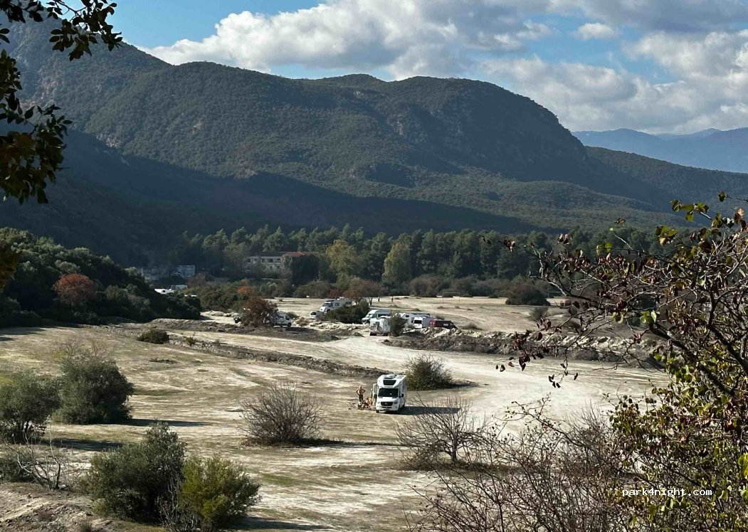 (350 09)  - Palea Ethniki Odos Athinon Thessalonikis — foto 3
