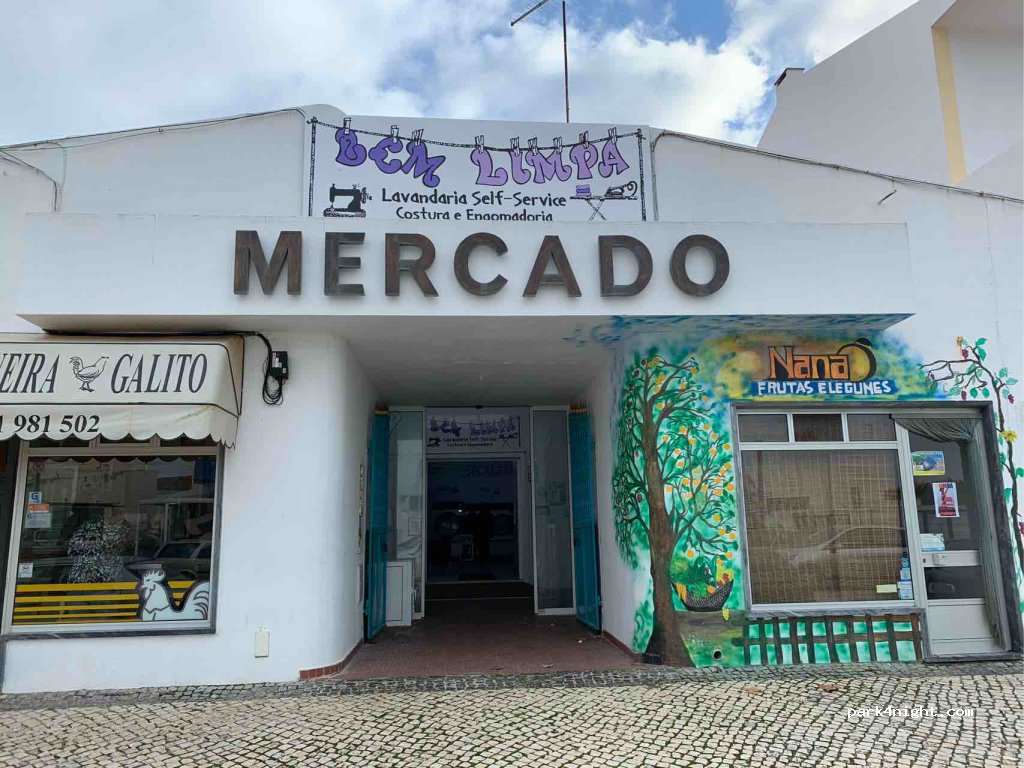 (2560-004) A dos Cunhados - 6 Largo do Mercado — foto