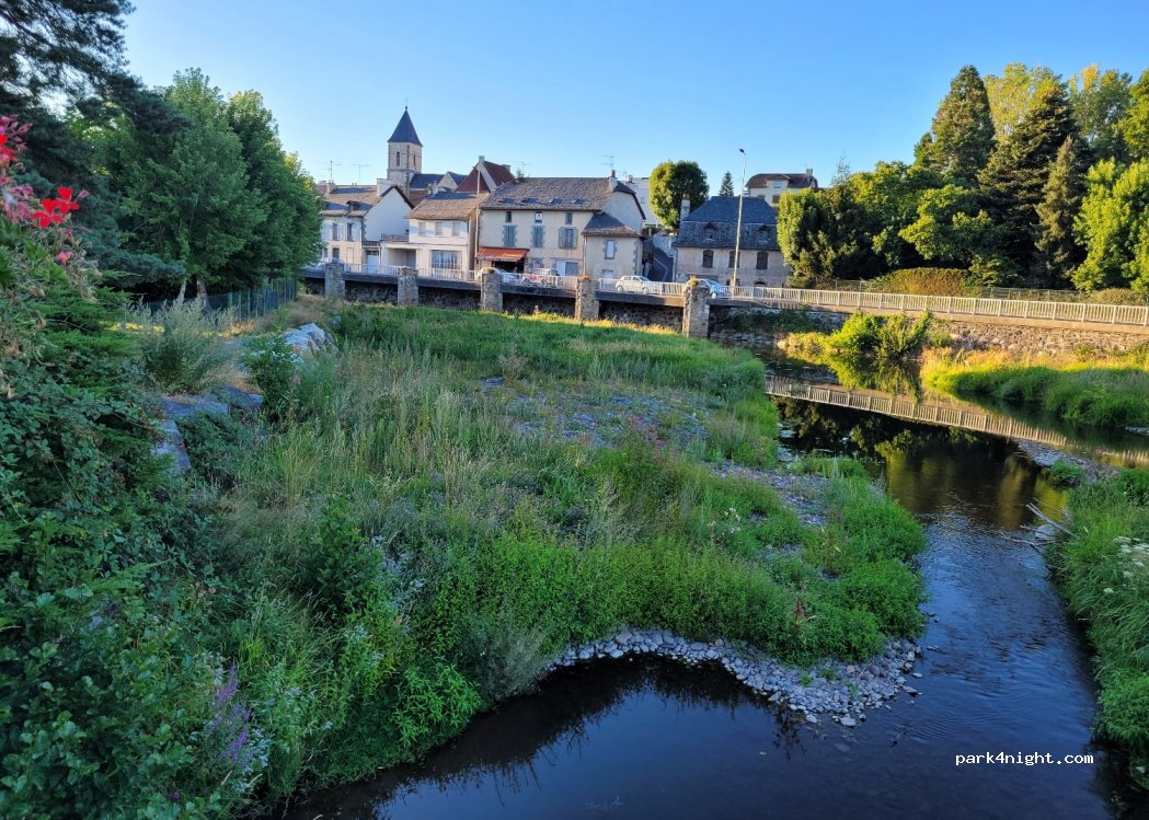 Camping de la Cère*** — foto