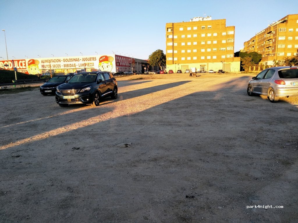 (46930) Quart de Poblet - 78 Avinguda Reial Monestir Santa Mar — foto
