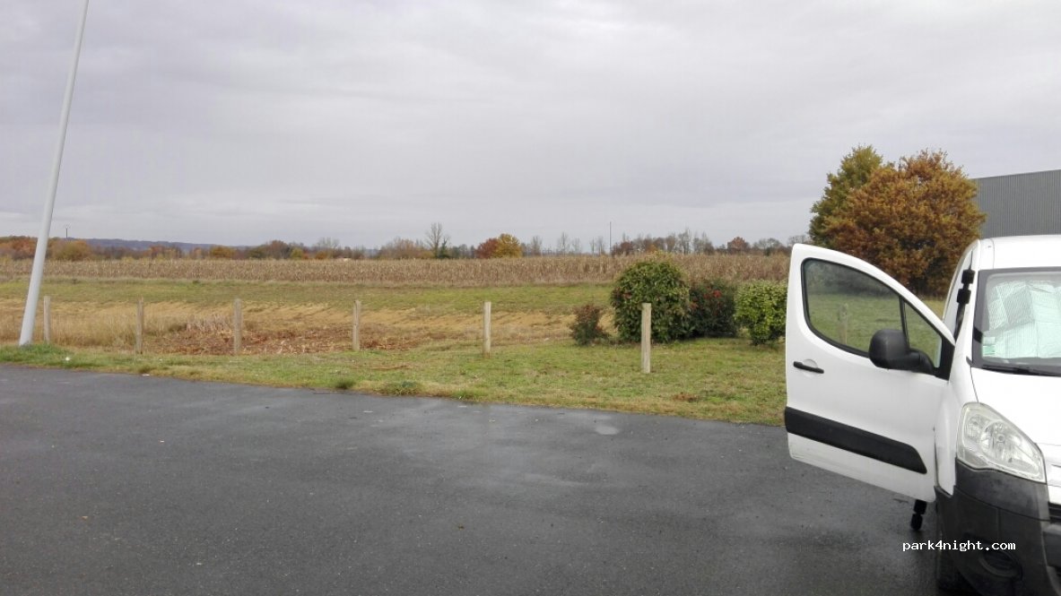 (81600) Montans - 8 ZA Garrigue Longue — foto