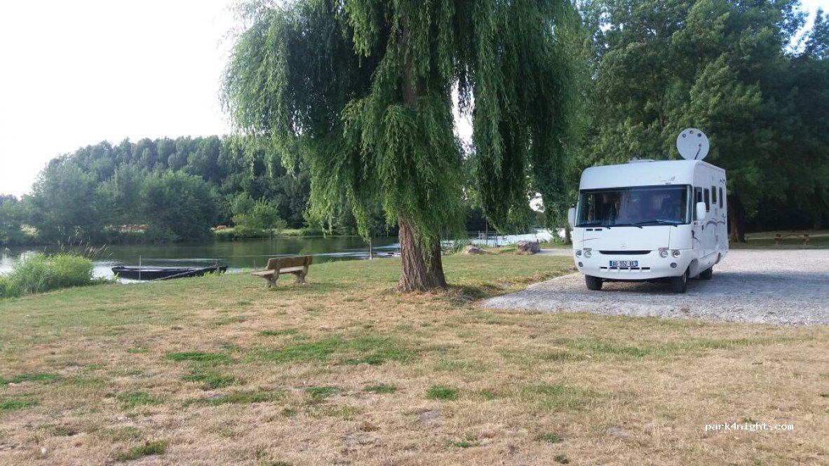 (49140) Seiches sur le Loir - D74 — foto 2