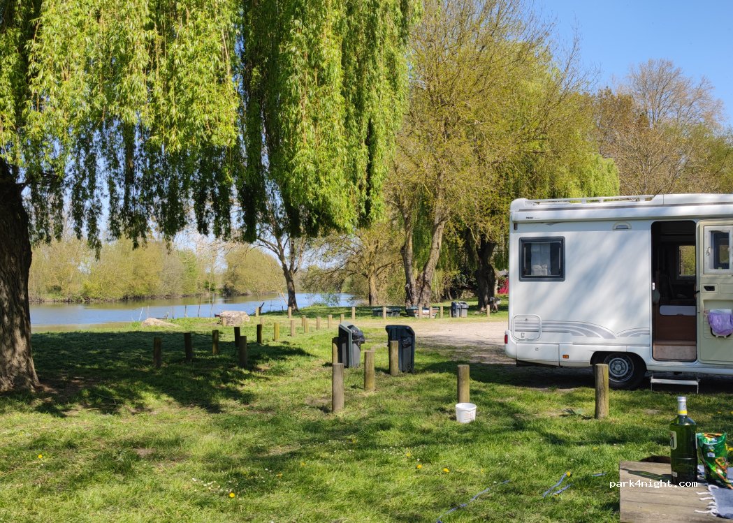 (49140) Seiches sur le Loir - D74 — foto 4