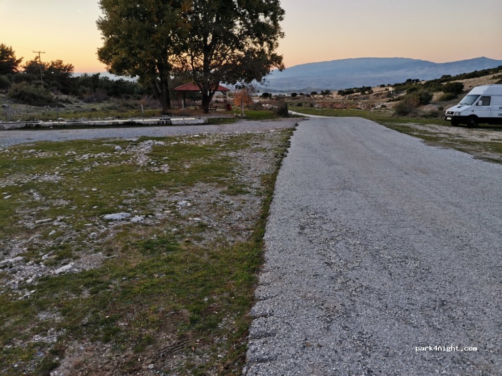 (620 41)  - Unnamed Road — foto 2