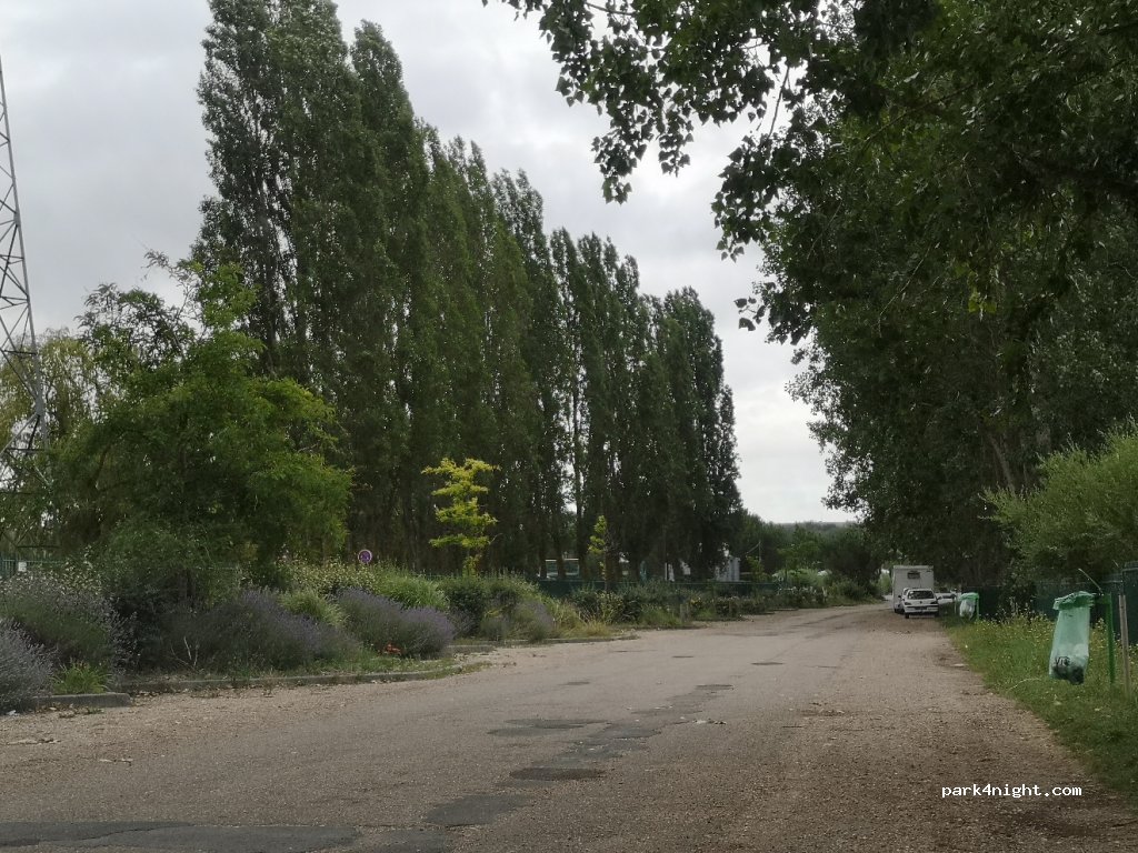 (76410) Tourville-la-Rivière - Voie du Mesnil — foto