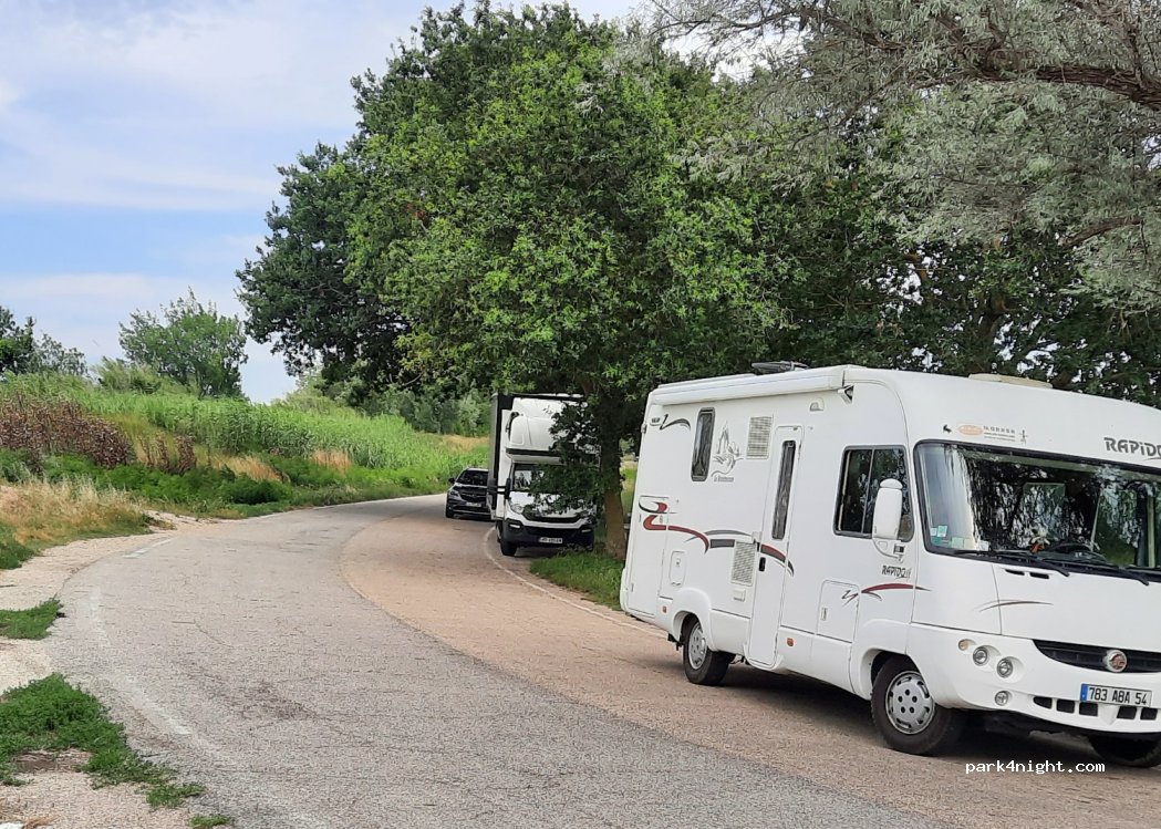 (13460) Saintes-Maries-de-la-Mer - Aire des bruns — foto