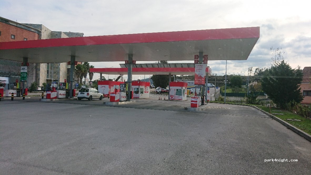 (2560-256) Torres Vedras - 2 Rua António Alves Ferreira — foto