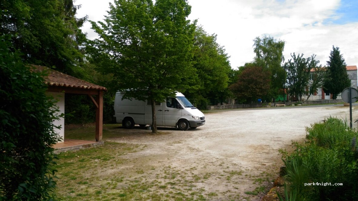 (17100) Vénérand - Chemin du Buis — foto 2