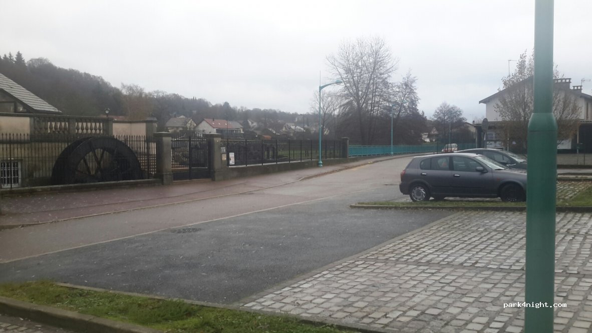 (88000) Dogneville - 83 Place du Moulin — foto 2